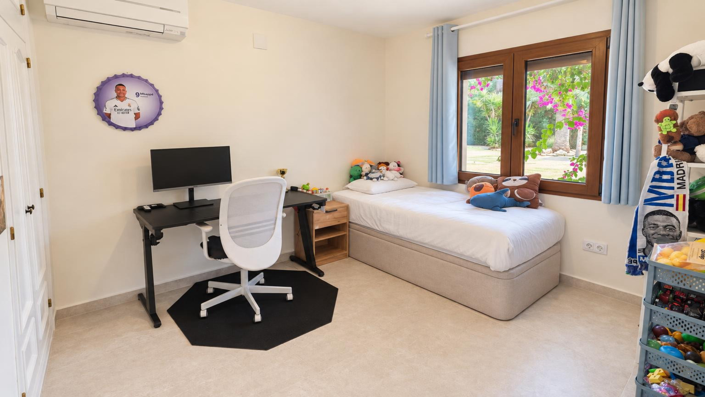 Fully refurbished villa for sale in Jávea, within walking distance of the historic centre