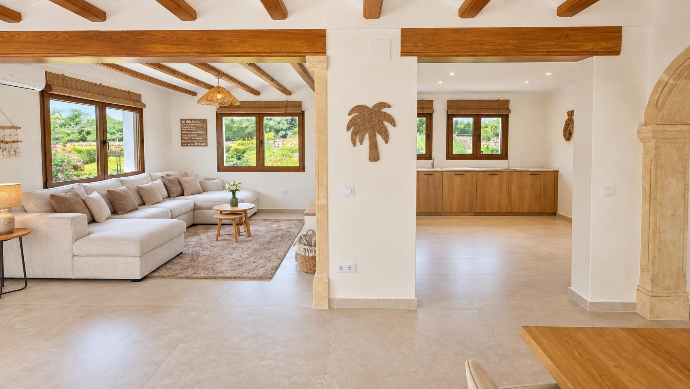Fully refurbished villa for sale in Jávea, within walking distance of the historic centre