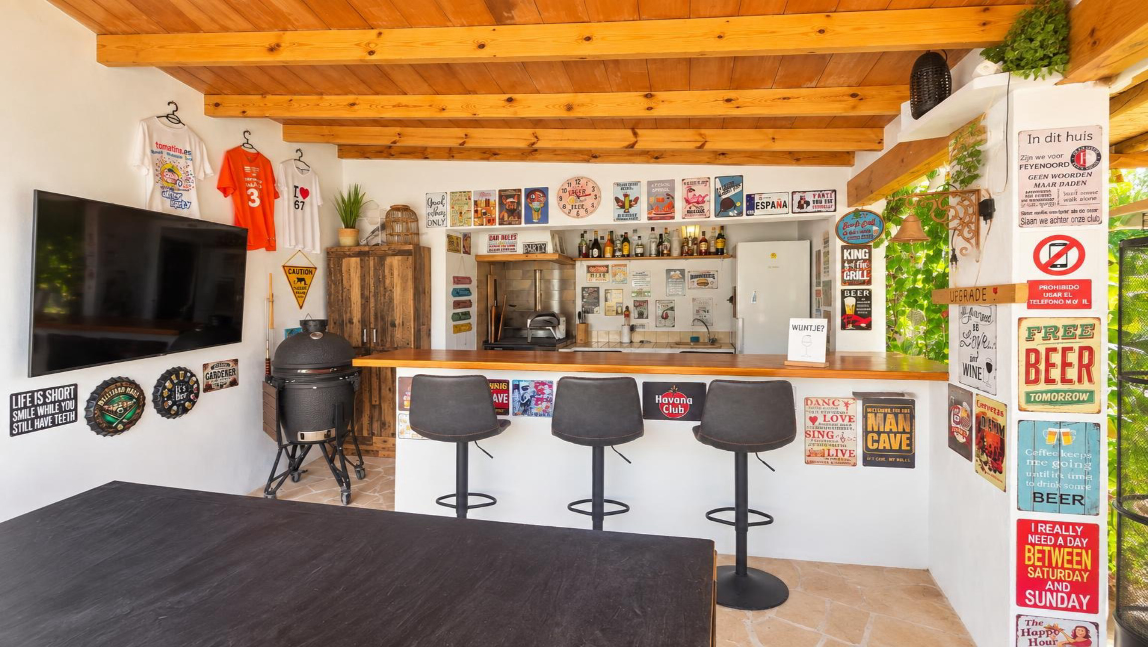 Fully refurbished villa for sale in Jávea, within walking distance of the historic centre