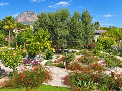 Fully refurbished villa for sale in Jávea, within walking distance of the historic centre