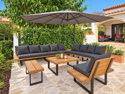 Fully refurbished villa for sale in Jávea, within walking distance of the historic centre