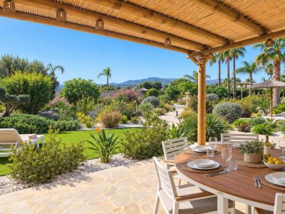 Fully refurbished villa for sale in Jávea, within walking distance of the historic centre