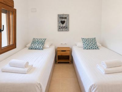 Fully refurbished villa for sale in Jávea, within walking distance of the historic centre