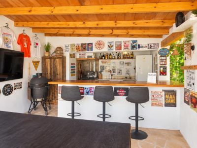 Fully refurbished villa for sale in Jávea, within walking distance of the historic centre