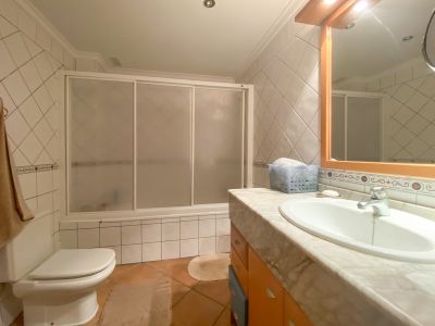 Full bathroom