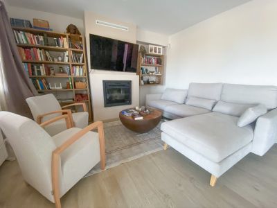 Living room with fireplace