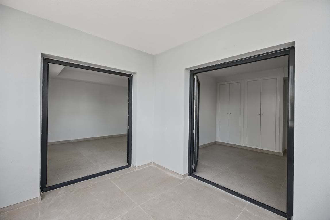 Terrace with interior access