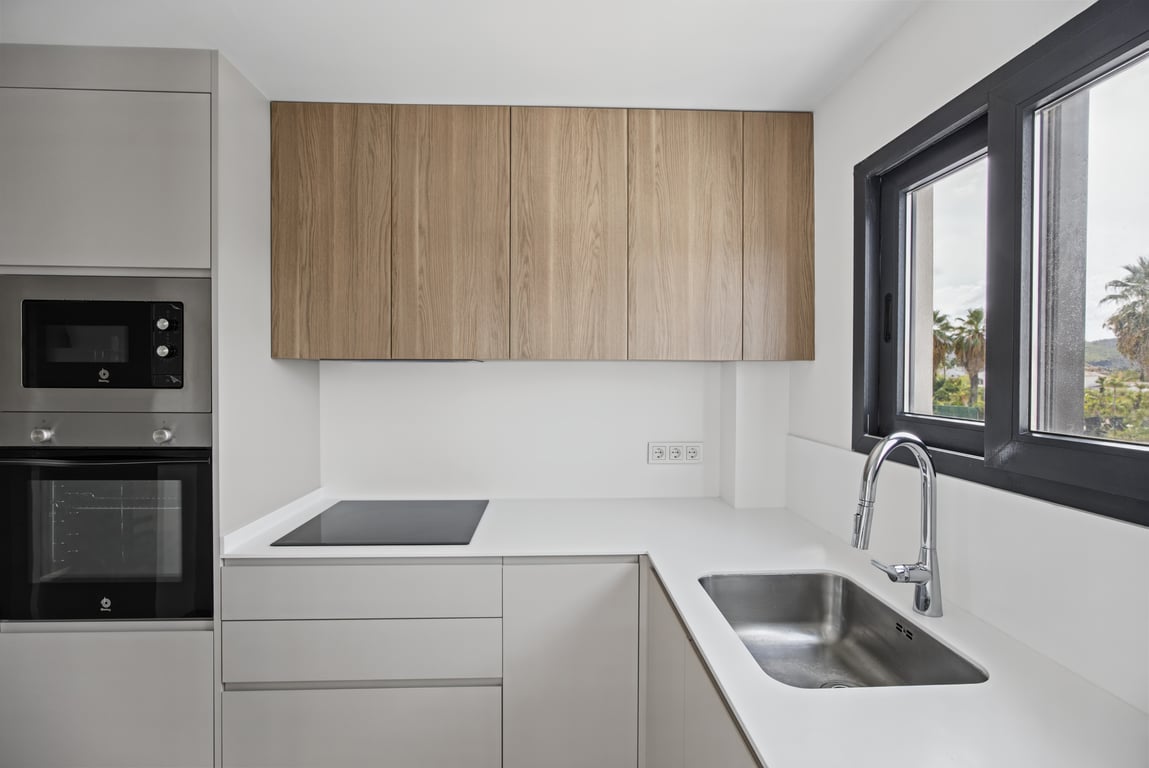 Separate kitchen
