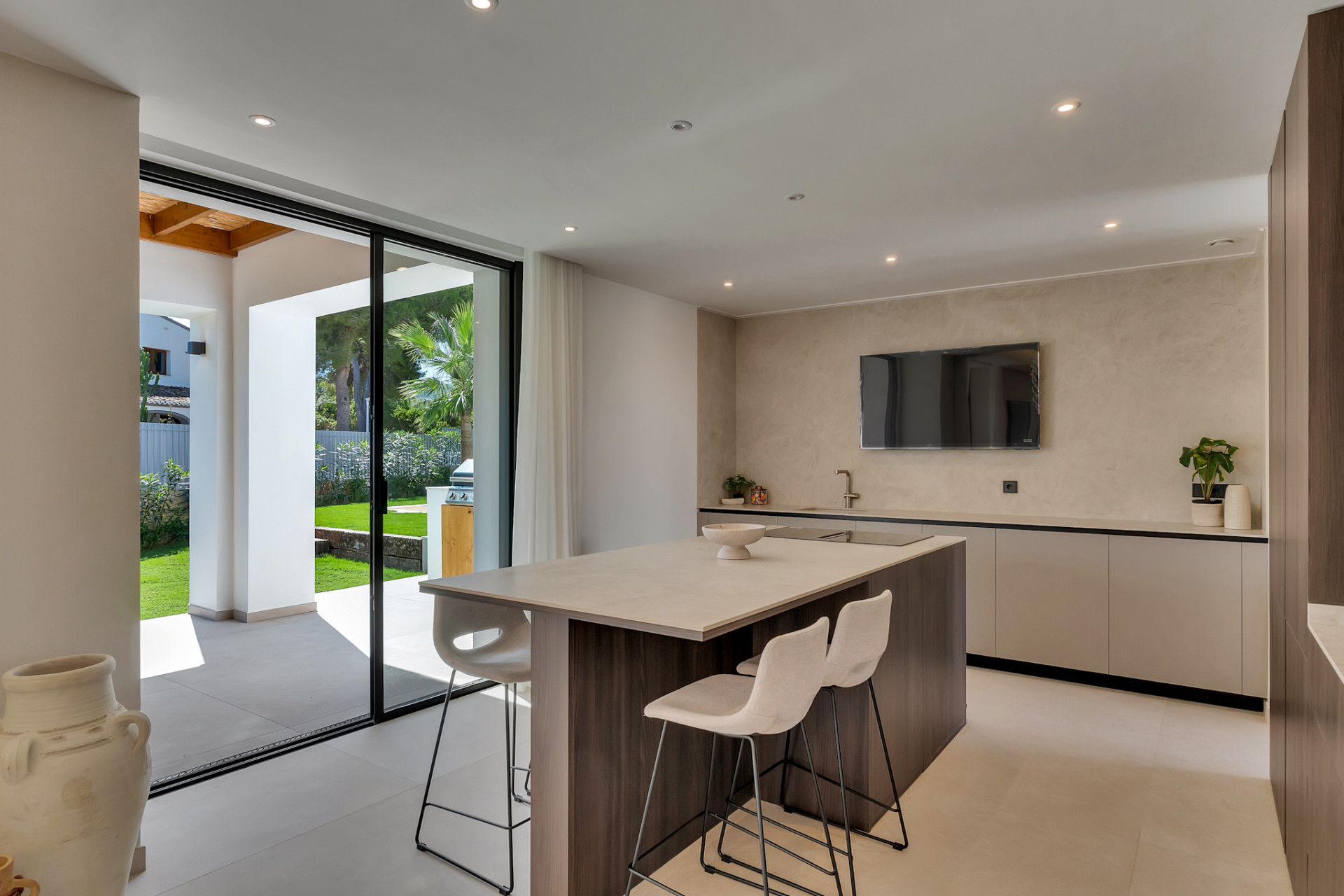 Kitchen with terrace access
