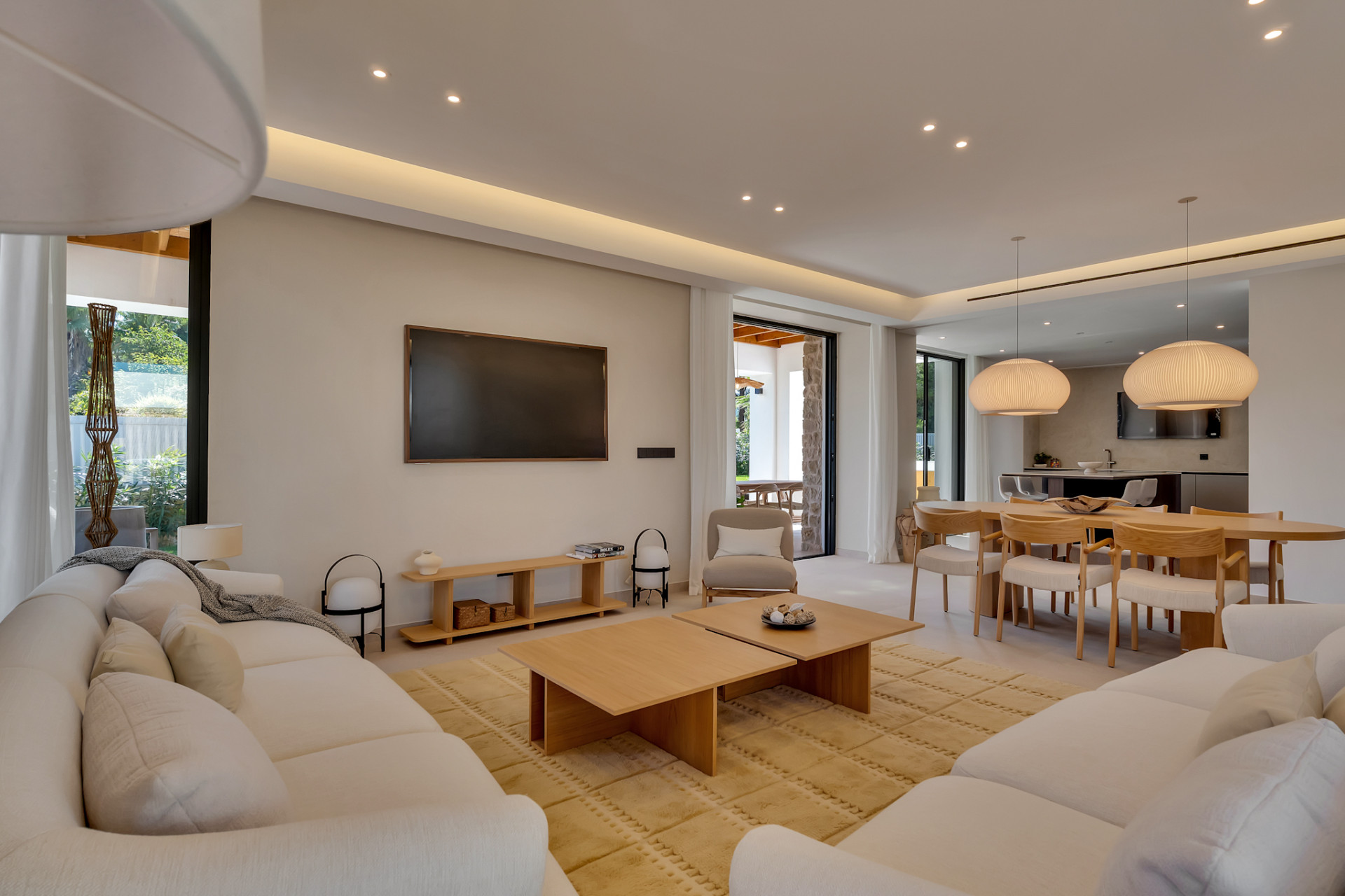 Living and dining area