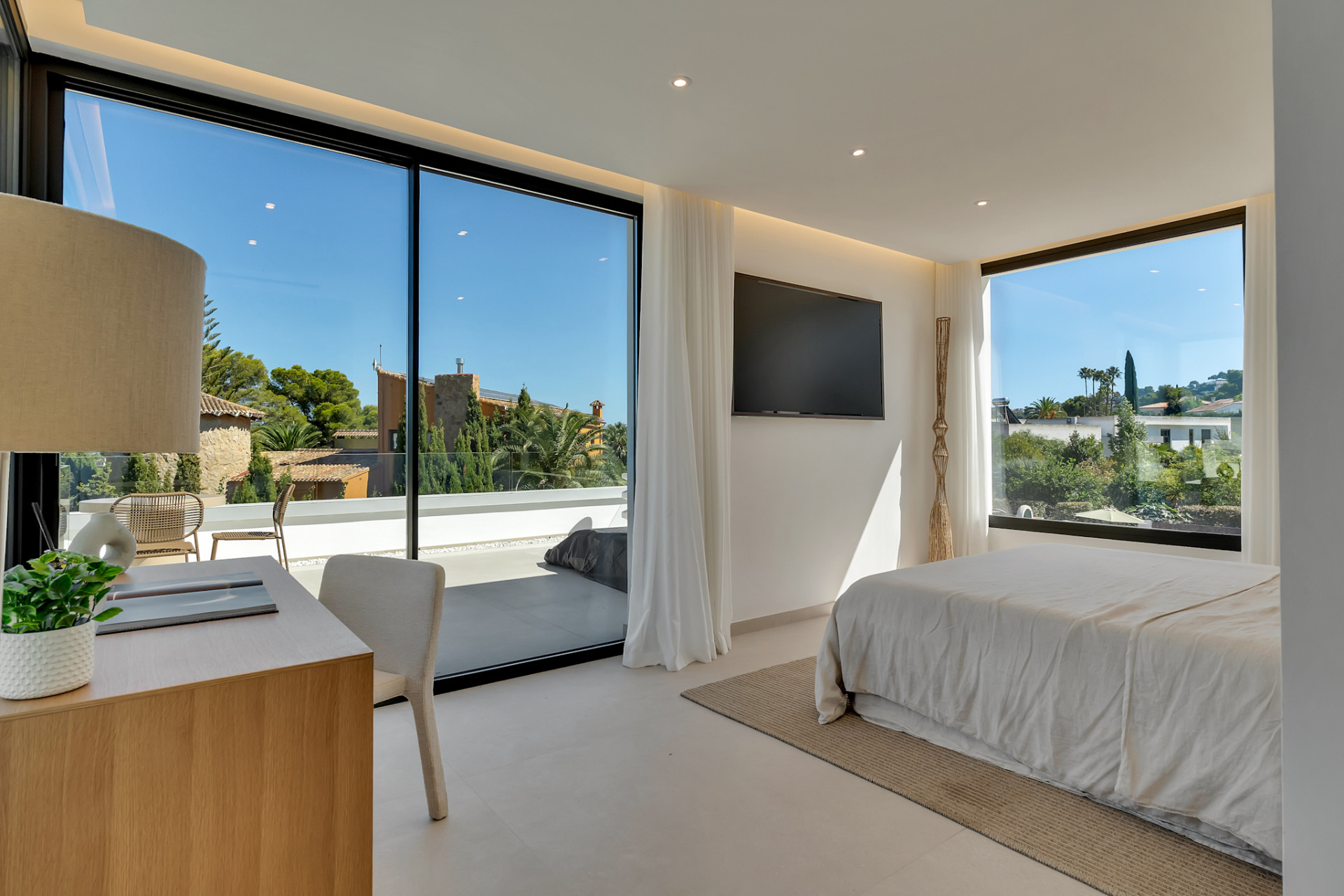 Bedroom with terrace