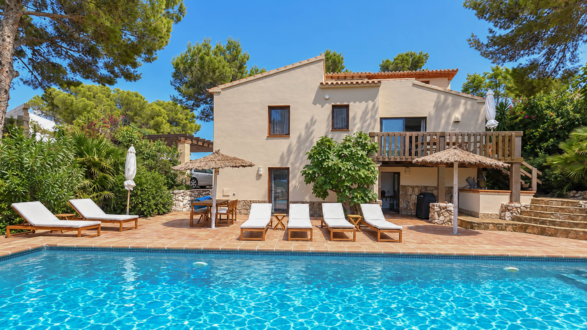 Charming 4-Bedroom Villa with Sea Views & Pool in Jávea