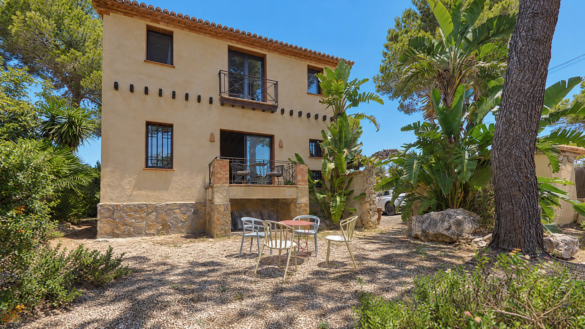 Charming 4-Bedroom Villa with Sea Views & Pool in Jávea