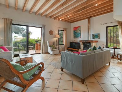Charming 4-Bedroom Villa with Sea Views & Pool in Jávea