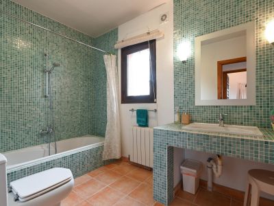 Charming 4-Bedroom Villa with Sea Views & Pool in Jávea