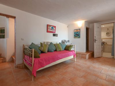 Charming 4-Bedroom Villa with Sea Views & Pool in Jávea