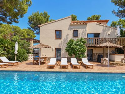 Charming 4-Bedroom Villa with Sea Views & Pool in Jávea