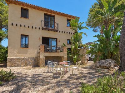 Charming 4-Bedroom Villa with Sea Views & Pool in Jávea