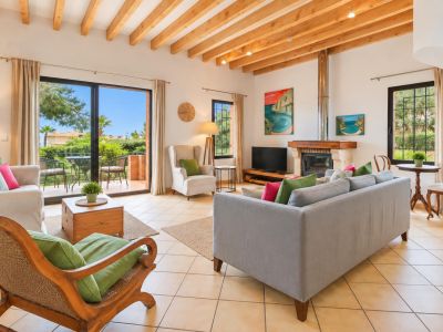 Charming 4-Bedroom Villa with Sea Views & Pool in Jávea