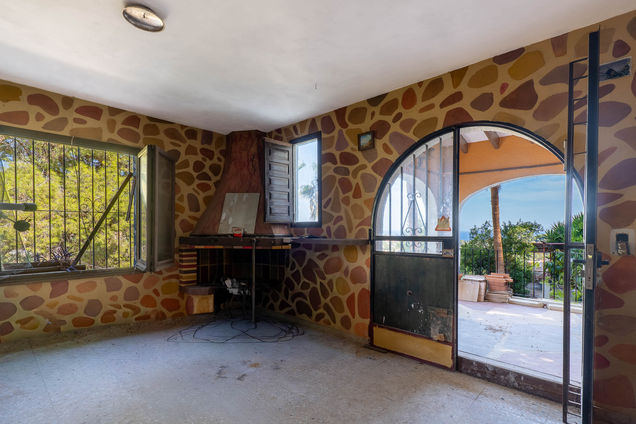 Outdoor kitchen