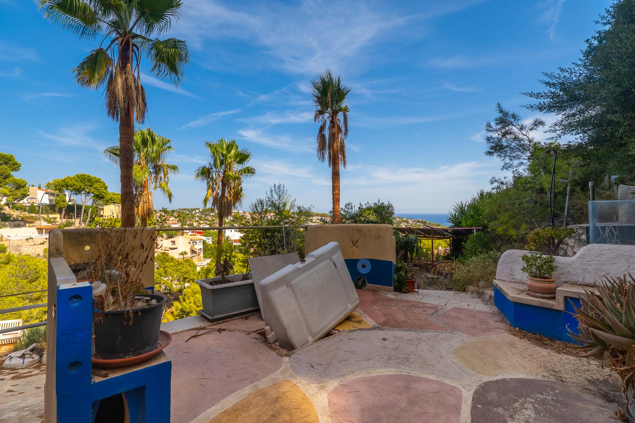 Terrace with sea views