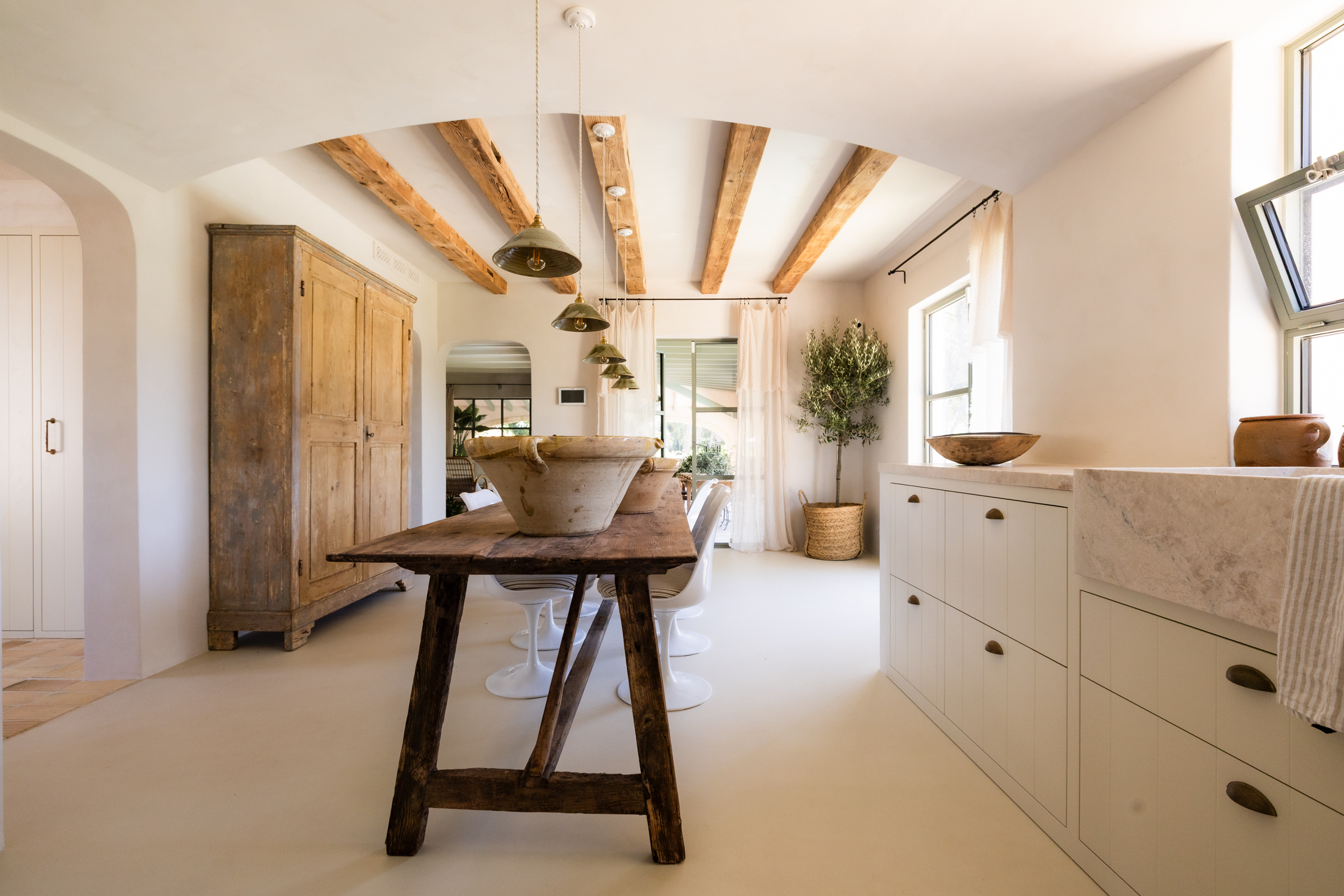 Kitchen and dining area