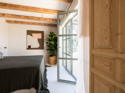 Bedroom with terrace access
