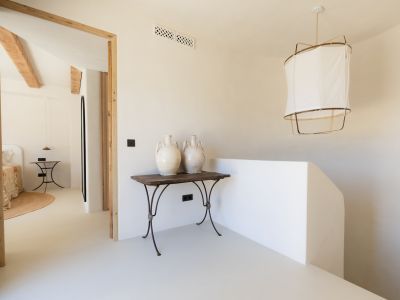 Upper floor landing