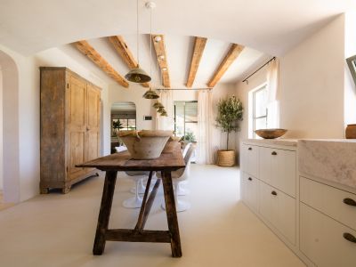 Kitchen and dining area