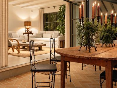 Covered terrace and living room
