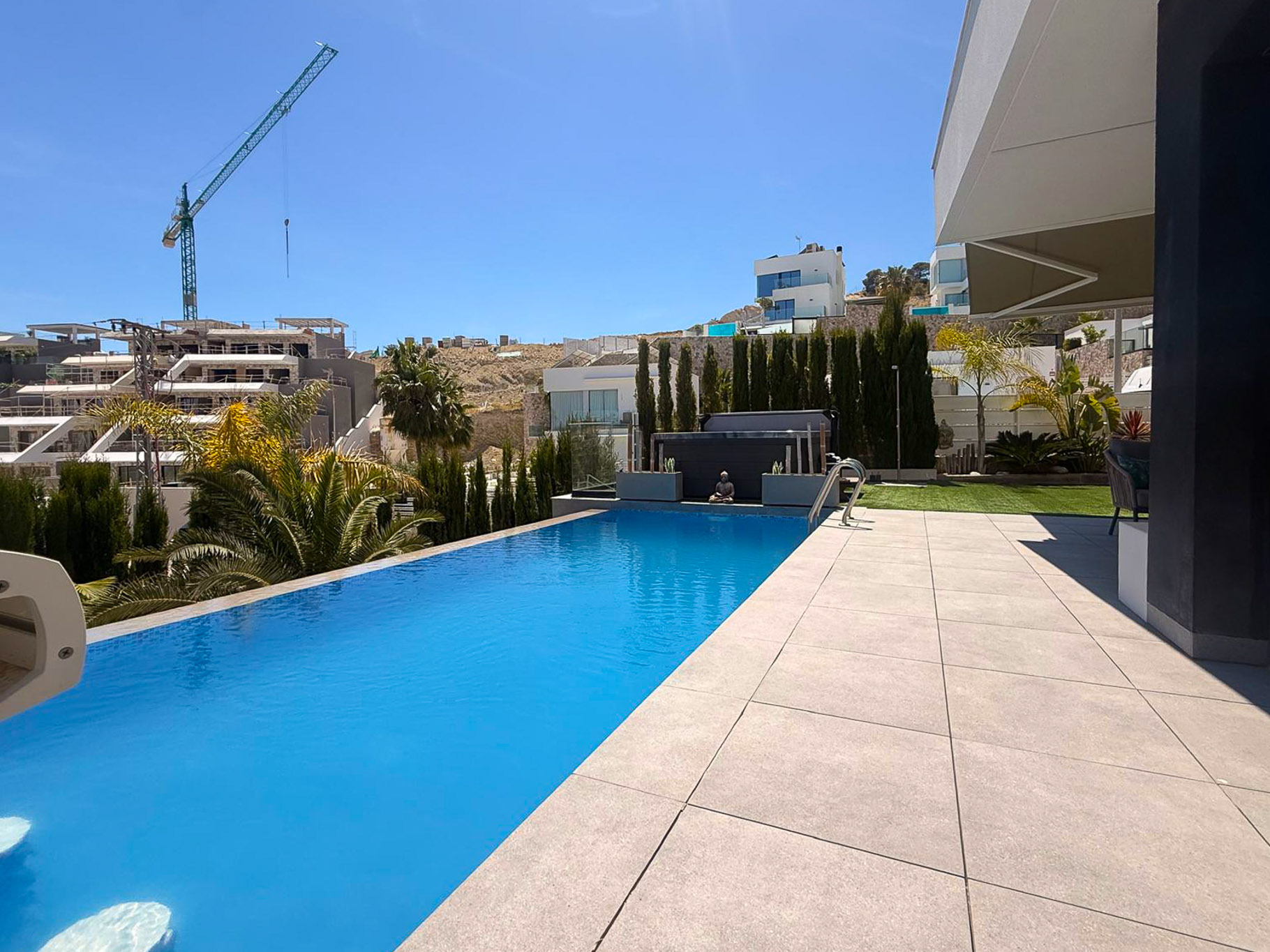 Infinity pool and terrace