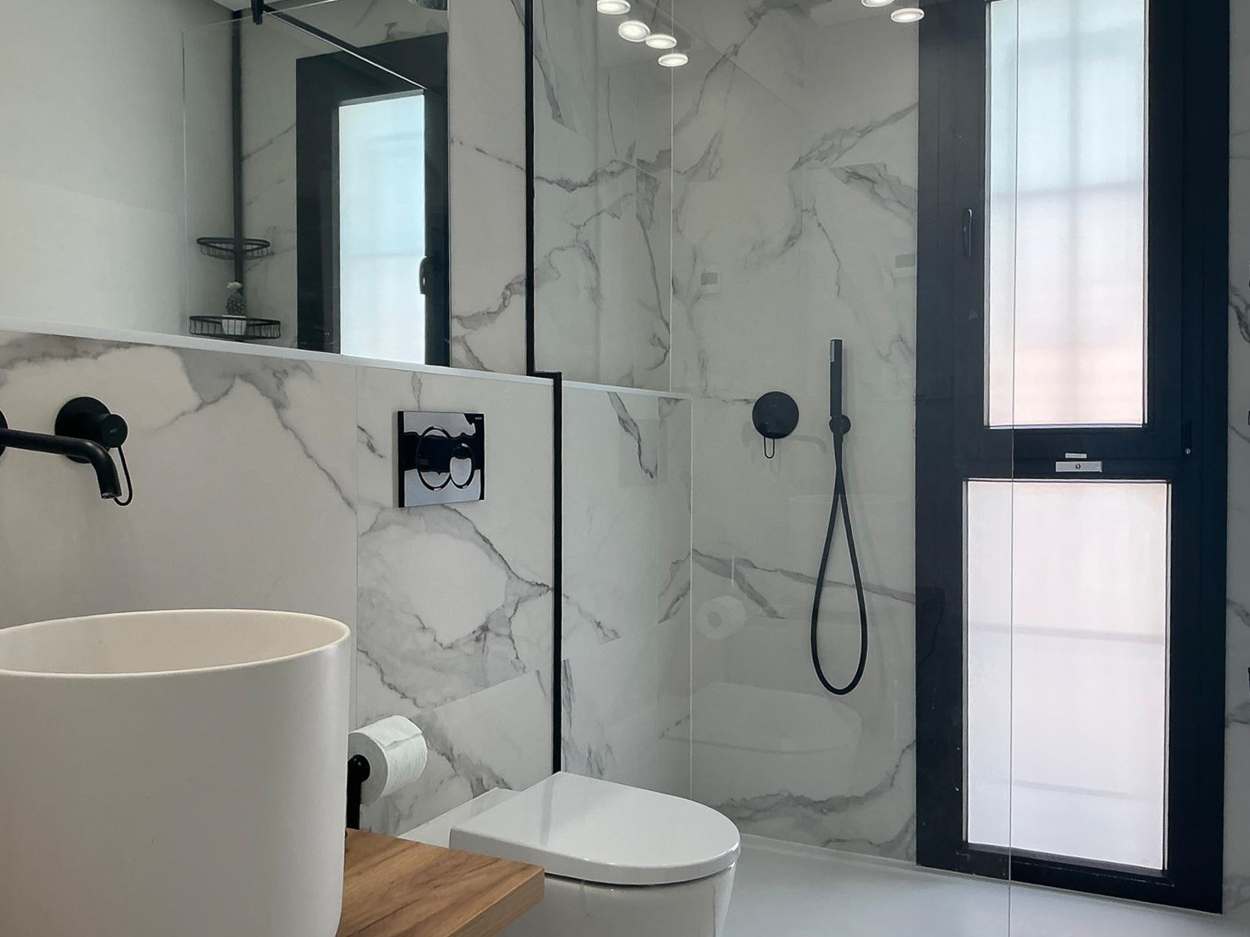 En-suite bathroom