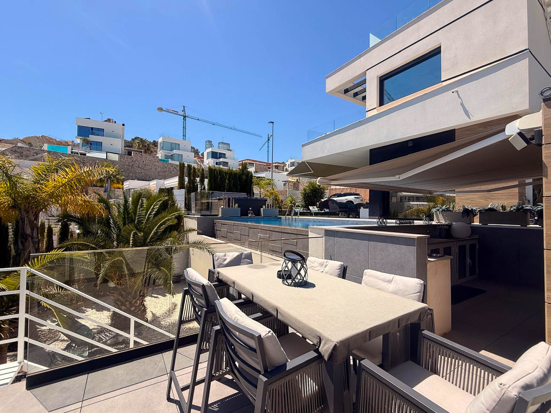 Outdoor dining terrace