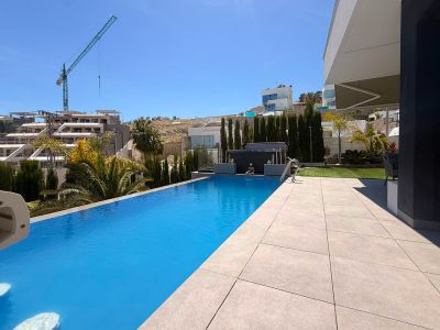 Infinity pool and terrace