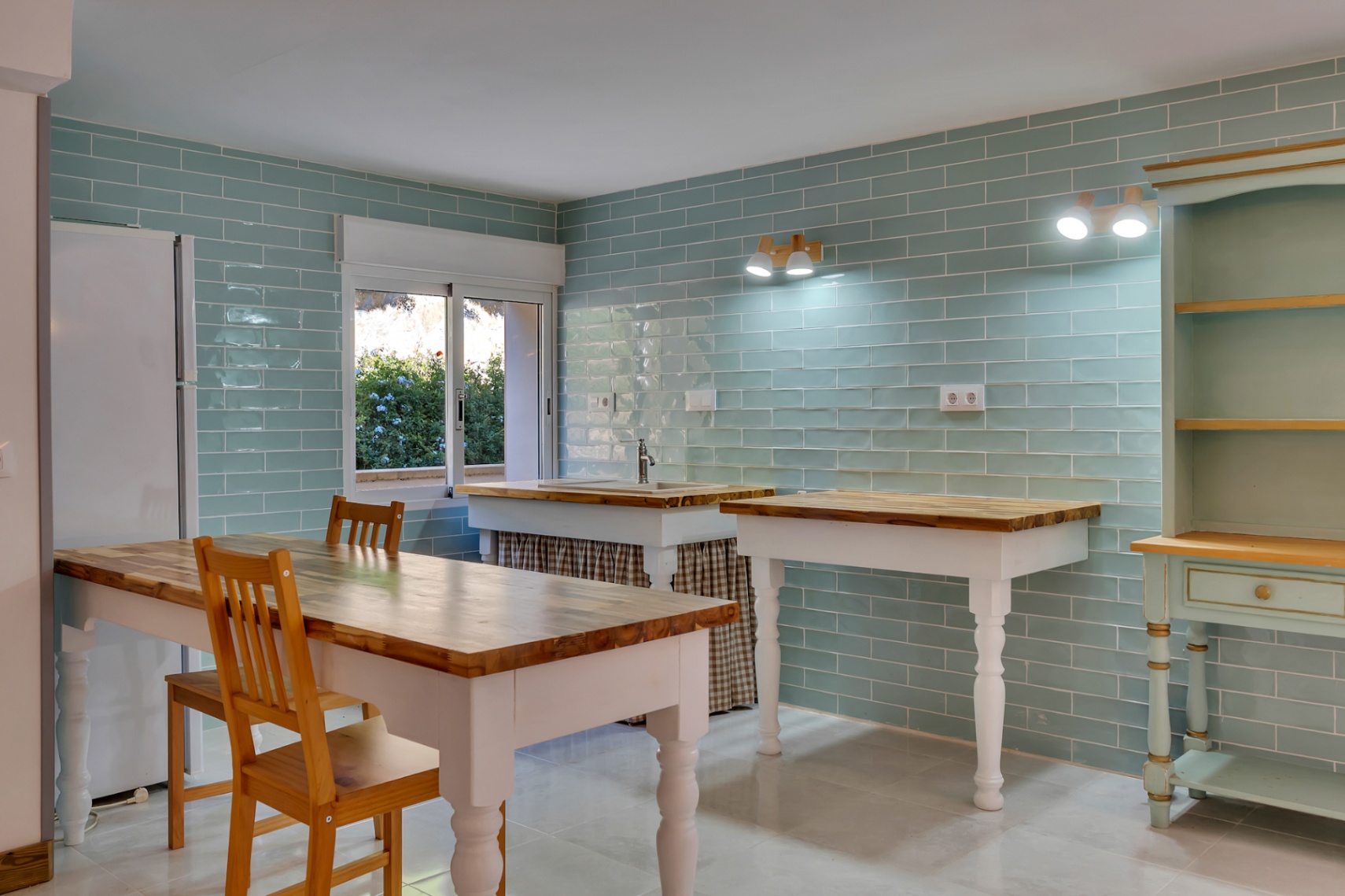 Guest apartment kitchen
