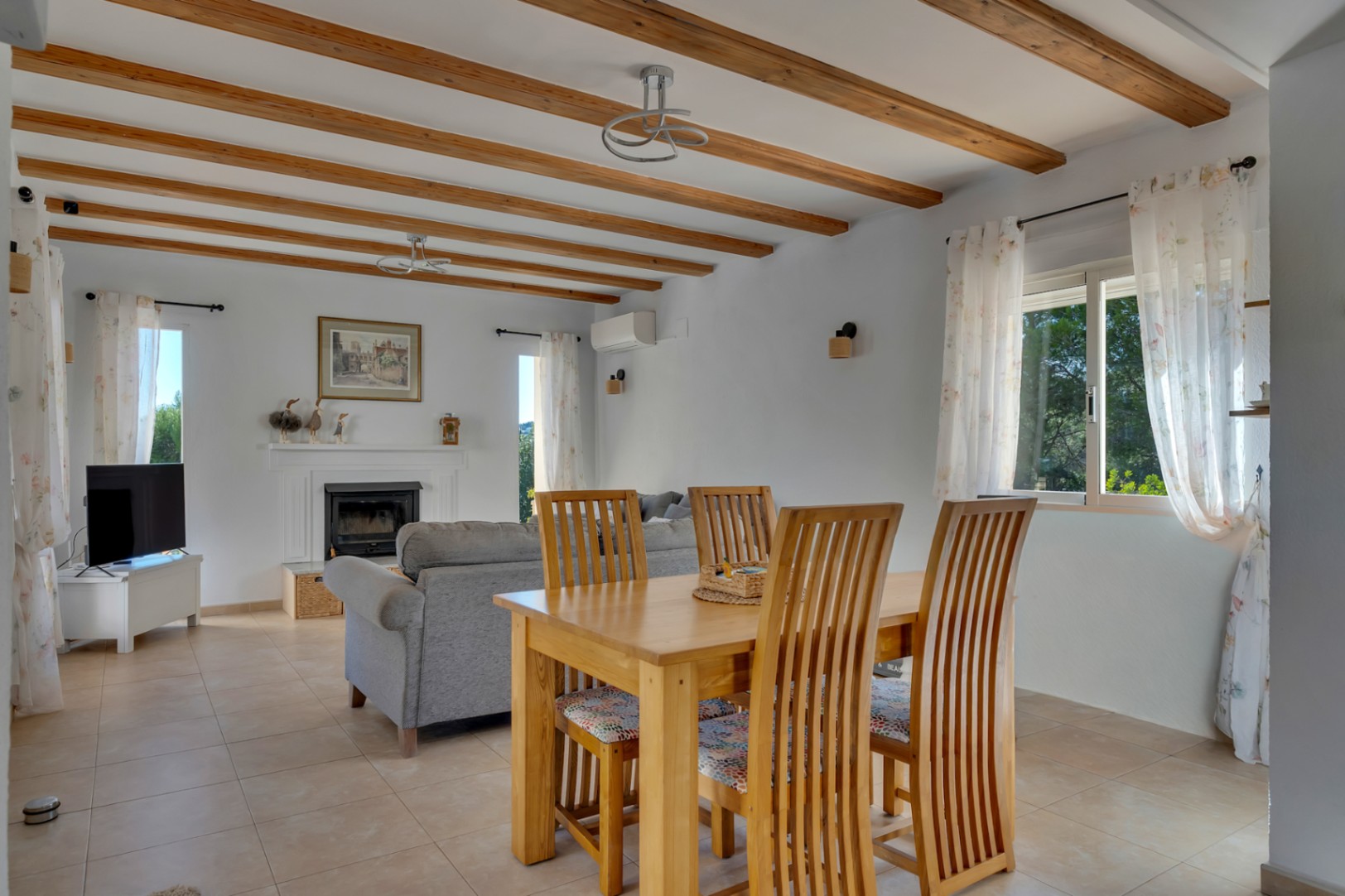 Living and dining area