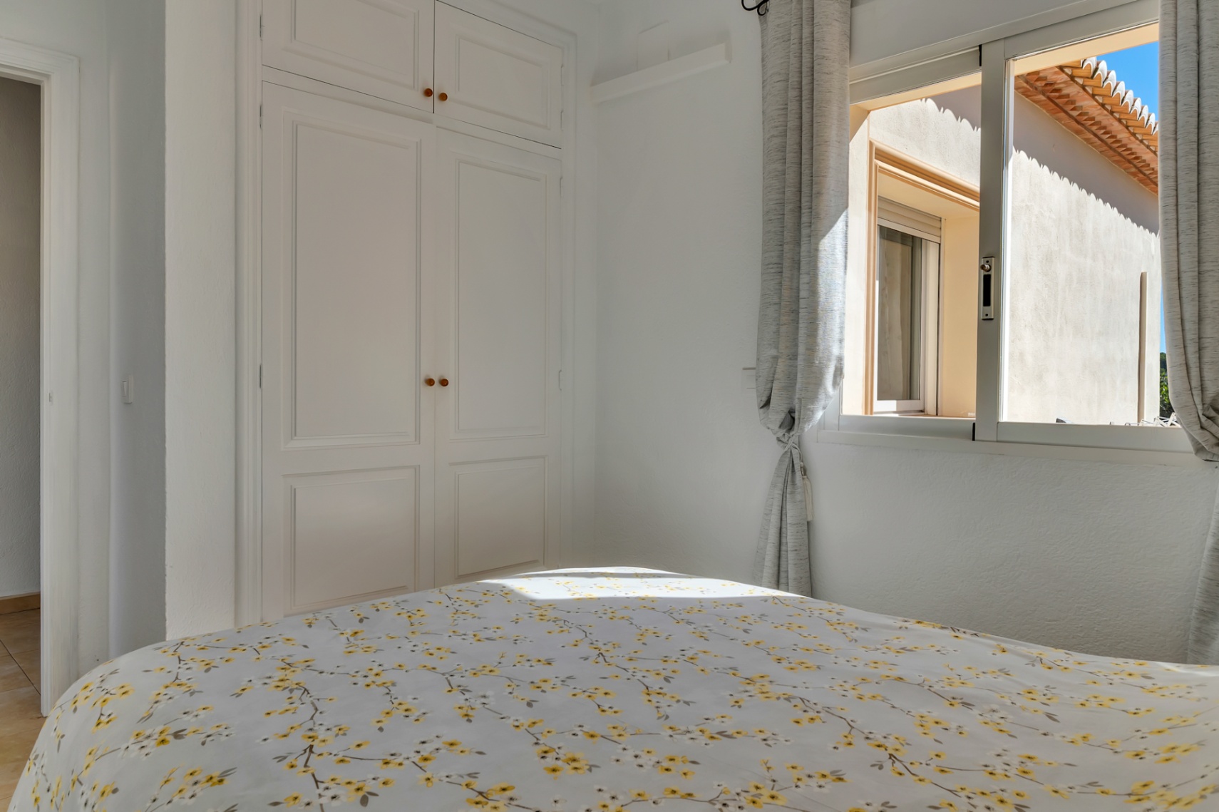 Bedroom with built-in wardrobe