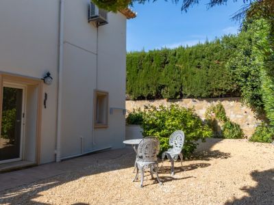 Garden and outdoor area