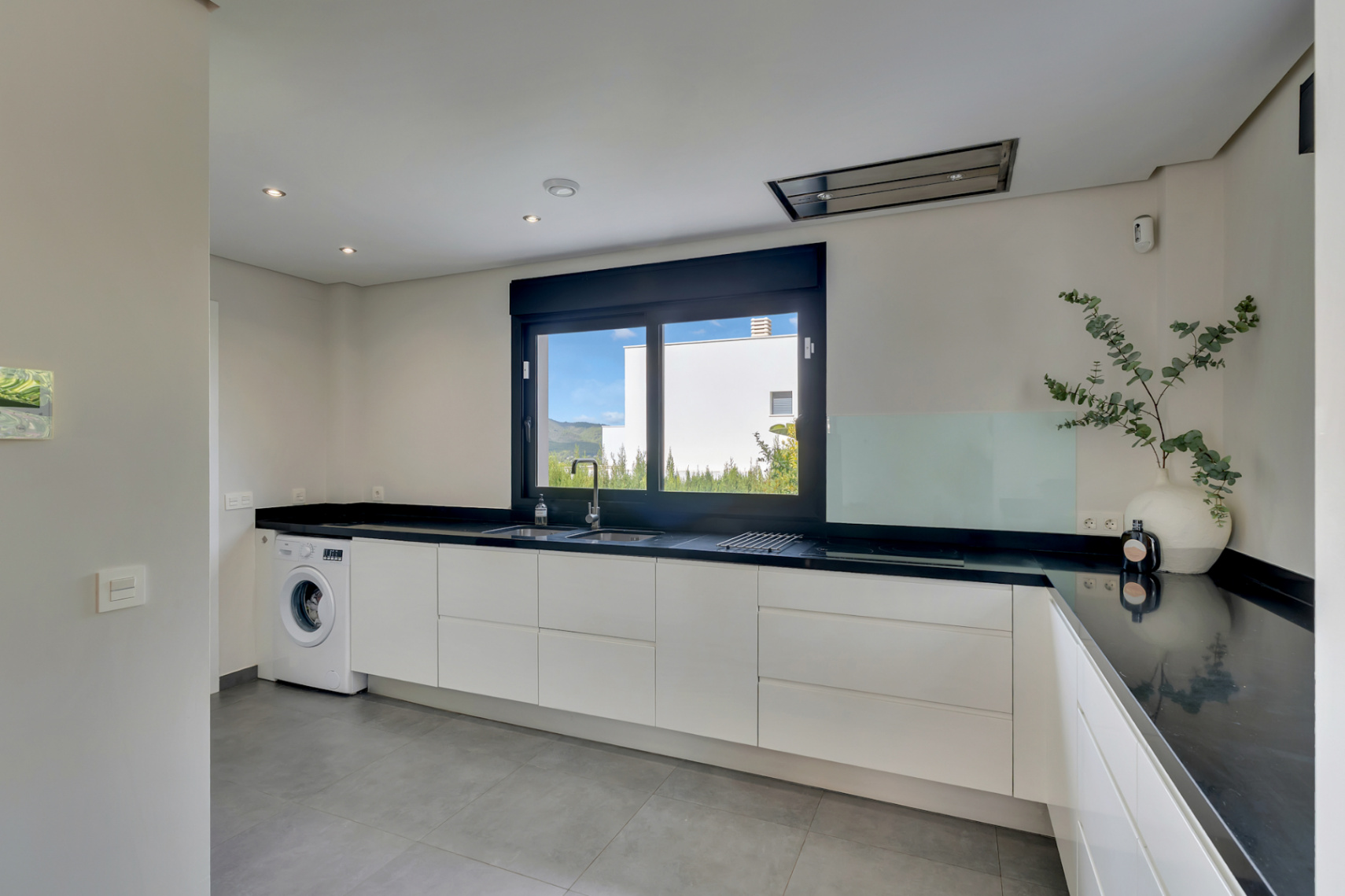 Open kitchen