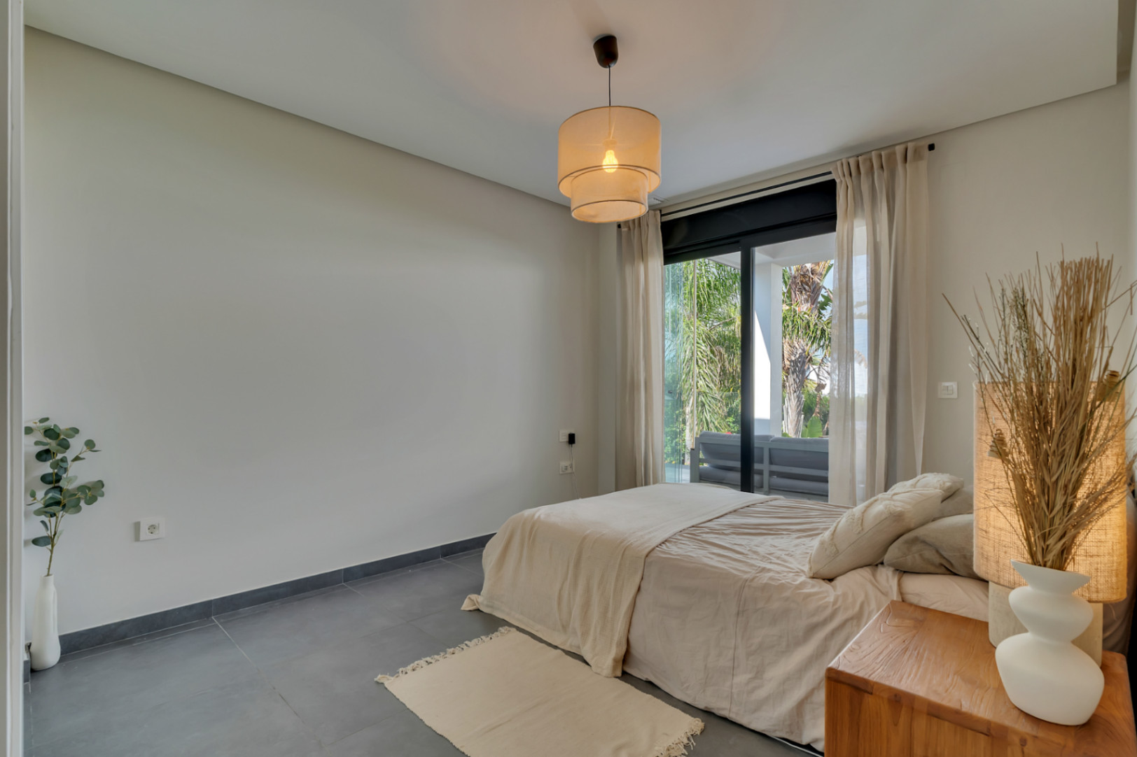 Bedroom with terrace access