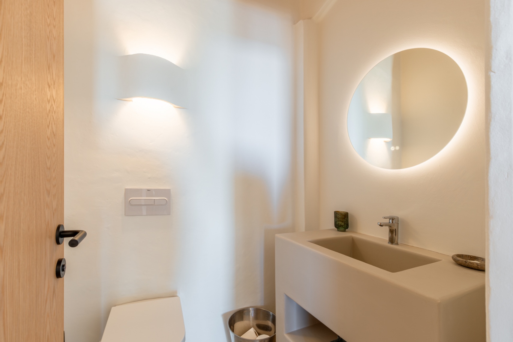 Guest toilet