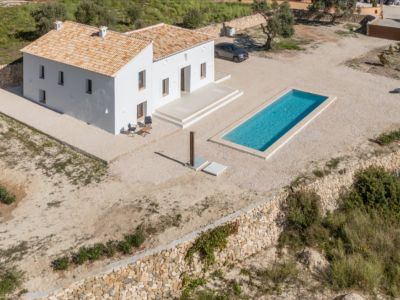 Exterior with swimming pool