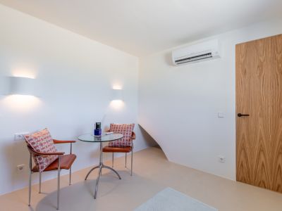 Upper floor landing