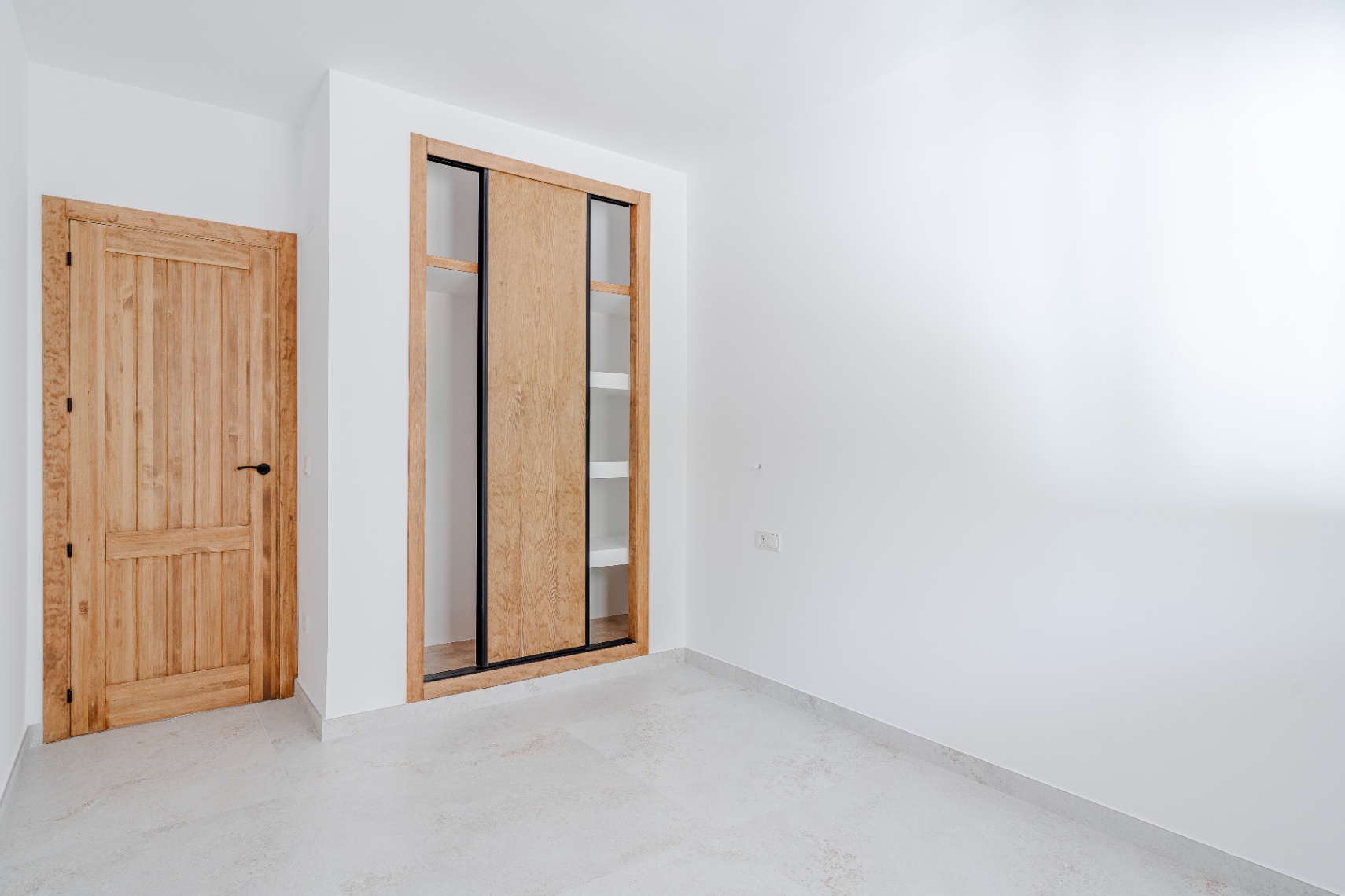 Bedroom with built-in wardrobe