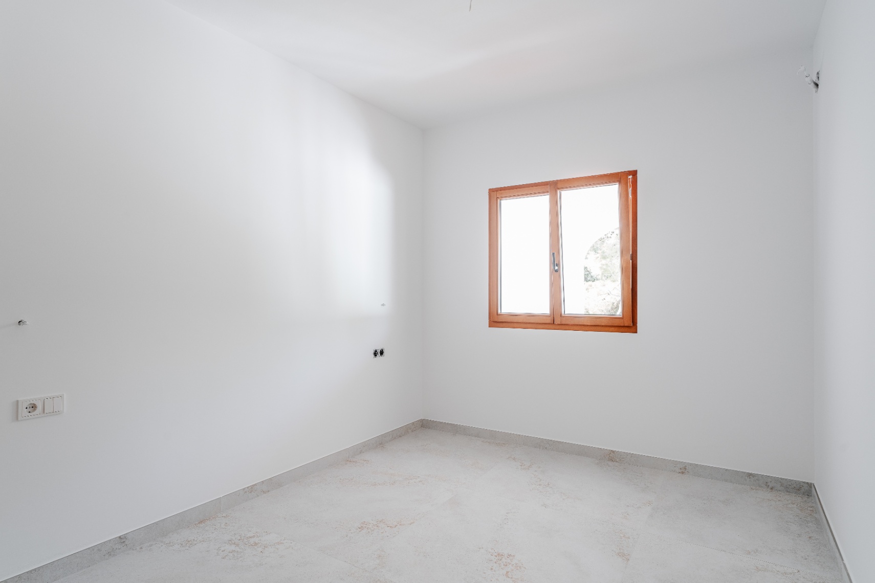 Empty bedroom