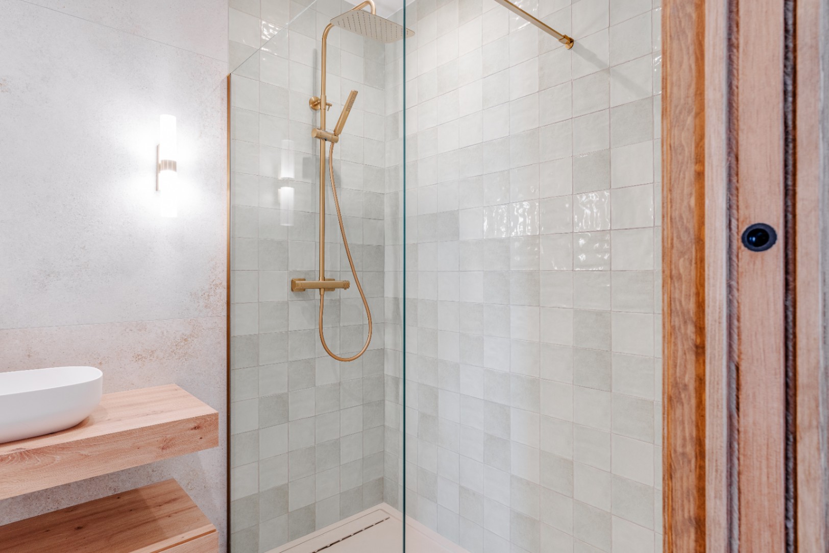 Bathroom shower