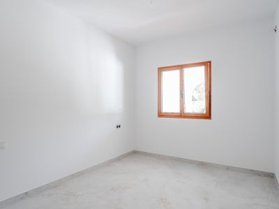 Empty bedroom