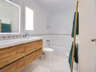 Bathroom with bathtub
