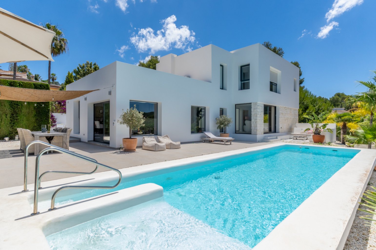 Swimming pool and terrace