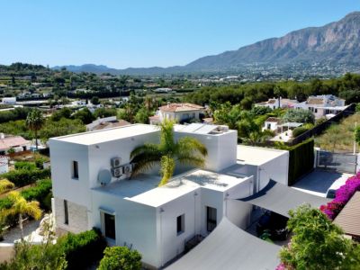 Exterior with Montgó views